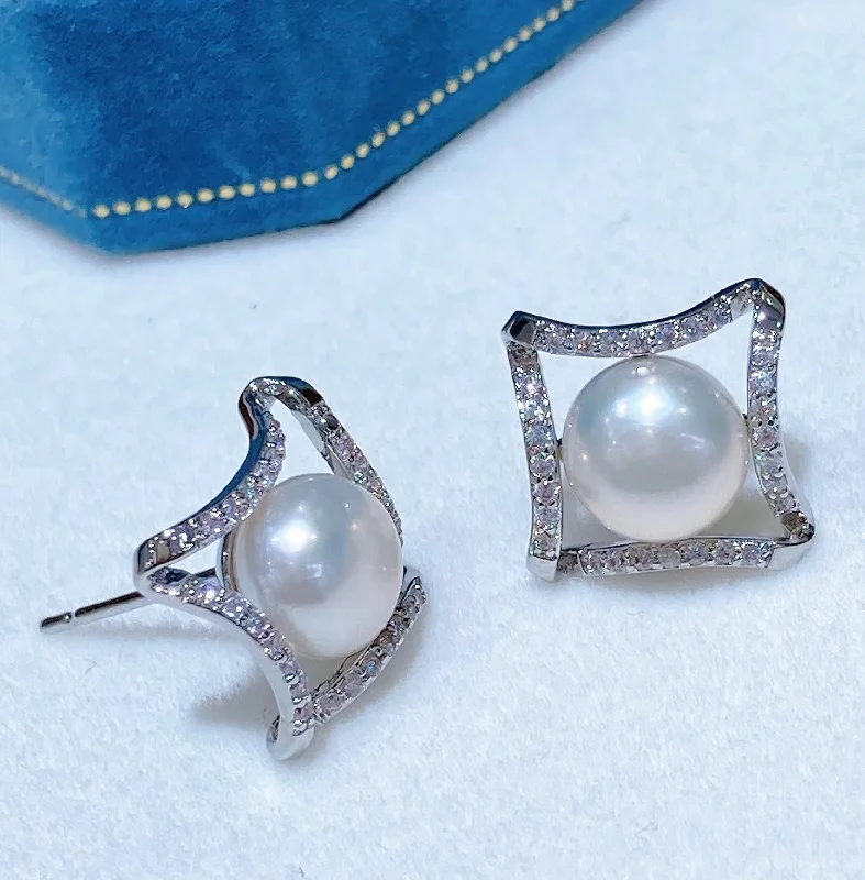 Freshwater Pearl Earrings